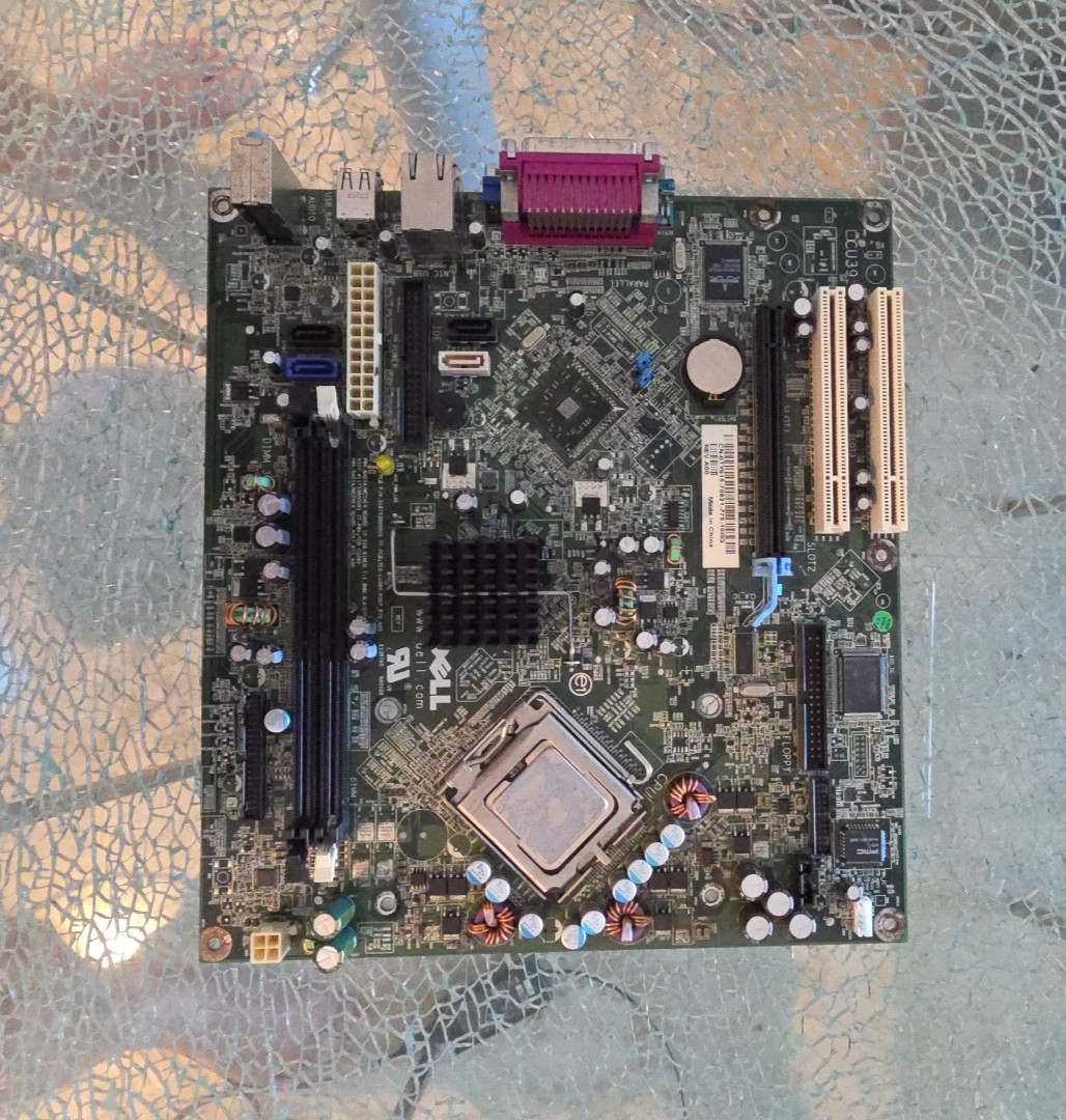 Dell Motherboard CN-0TY915-70821-775-10RG