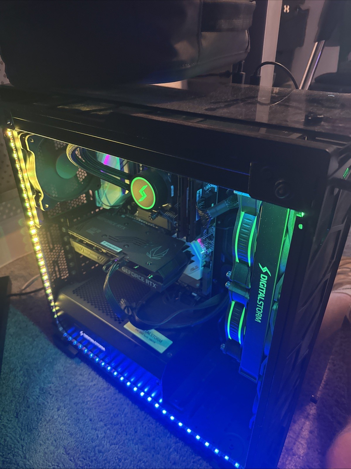 Digital Storm Lumos Gaming PC