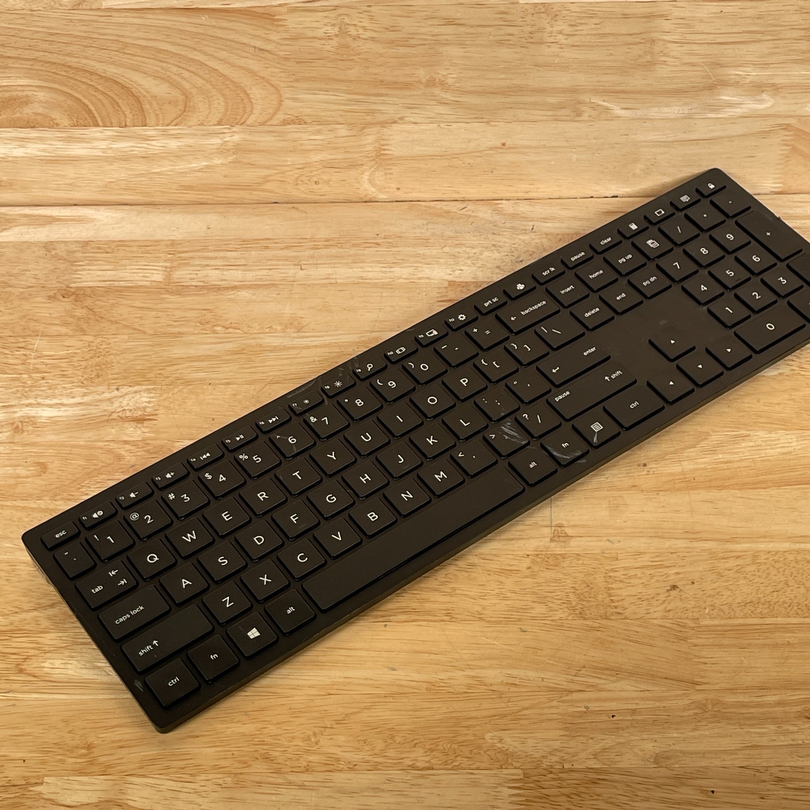 HP TPC-L001K Black Standard QWERTY Wireless Slim Keyboard No USB Receiver