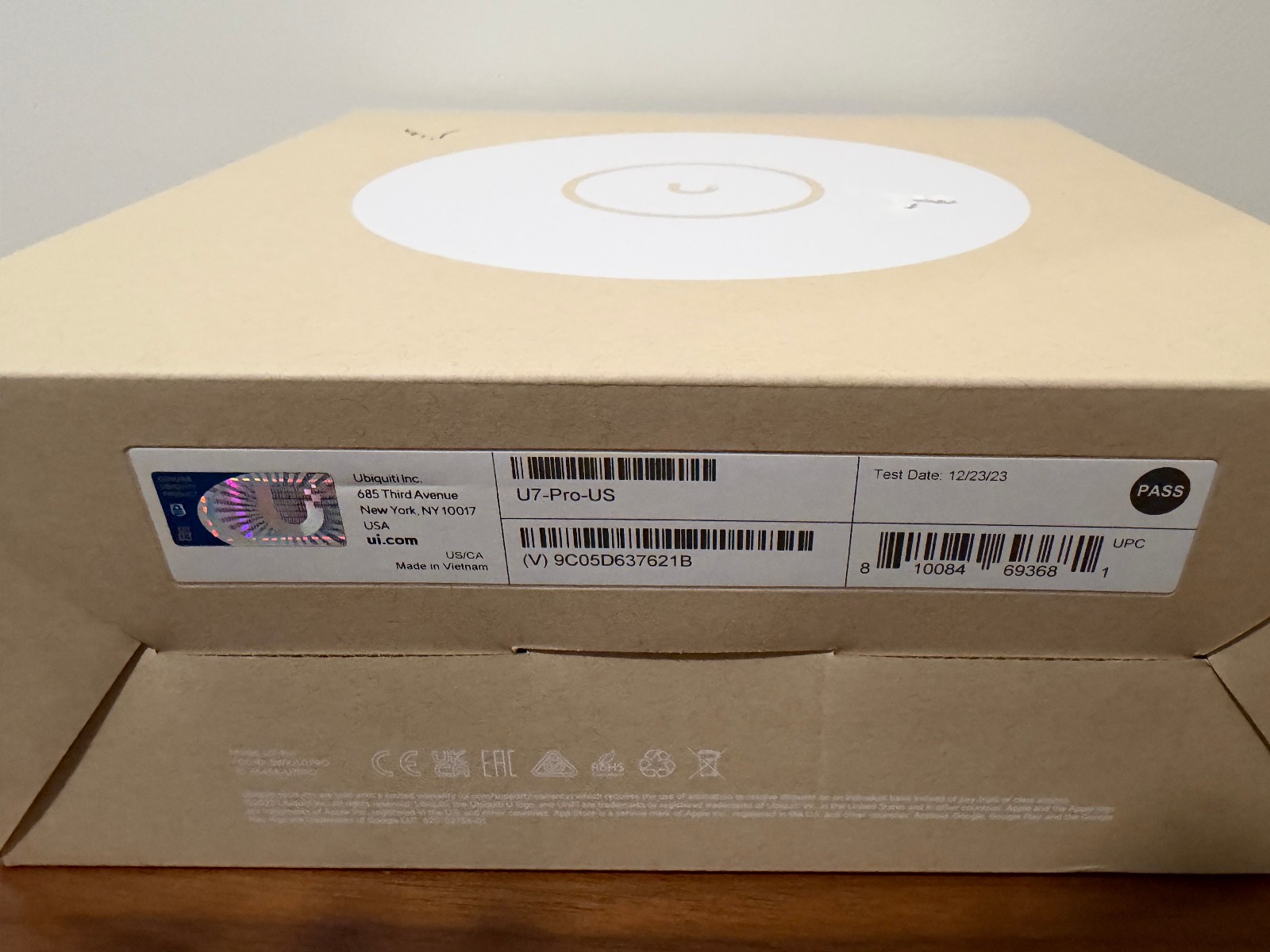 Ubiquiti UniFi U7 Pro Tri-Band Wi-Fi 7 Wireless Access Point White (U7-Pro-US)