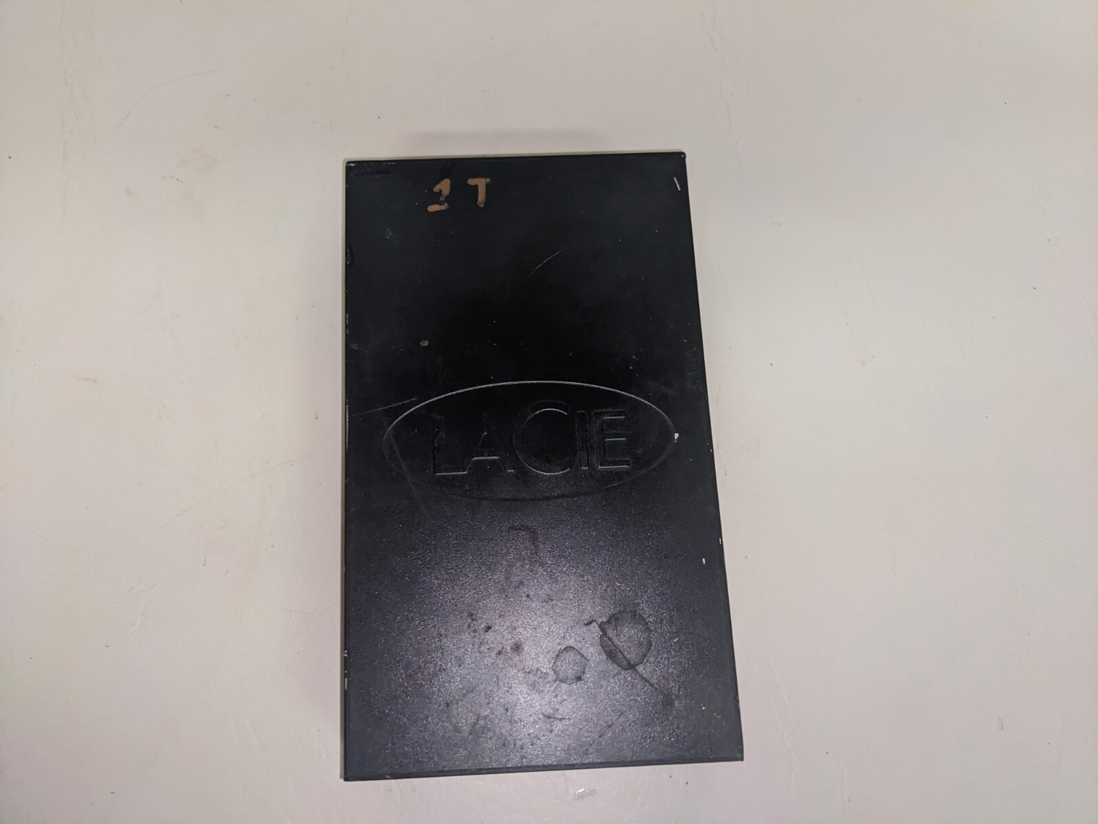 LaCie Black Metal Hard Drive Enclosure W/ 1TB Seagate HDD (Q8)