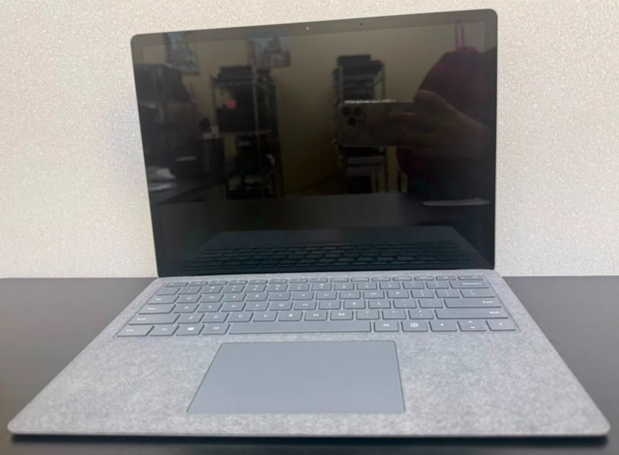 Microsoft Surface Laptop i5 NO RAM NO SSD No Power