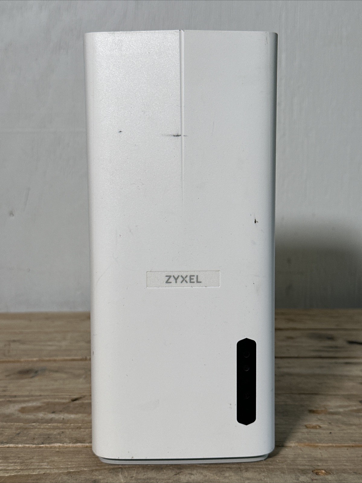 ZYXEL EX7710-B0 AX11000 WiFi 6E WAN/LAN Tri Band Gateway Router *No Power Cord*