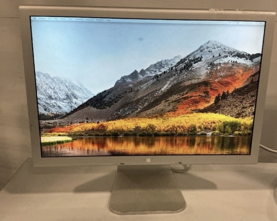 Apple 20-Inch Cinema Display (A1081)