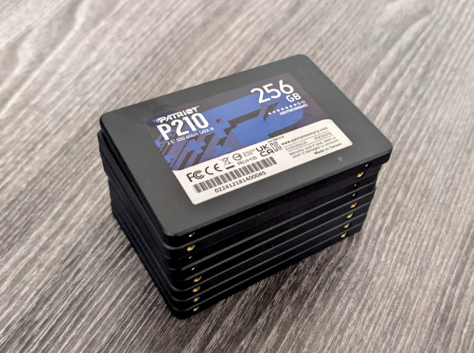 LOT of 8 PATRIOT P210 256GB 2.5" SSD 6Gb/s SATA III for Laptop/PC