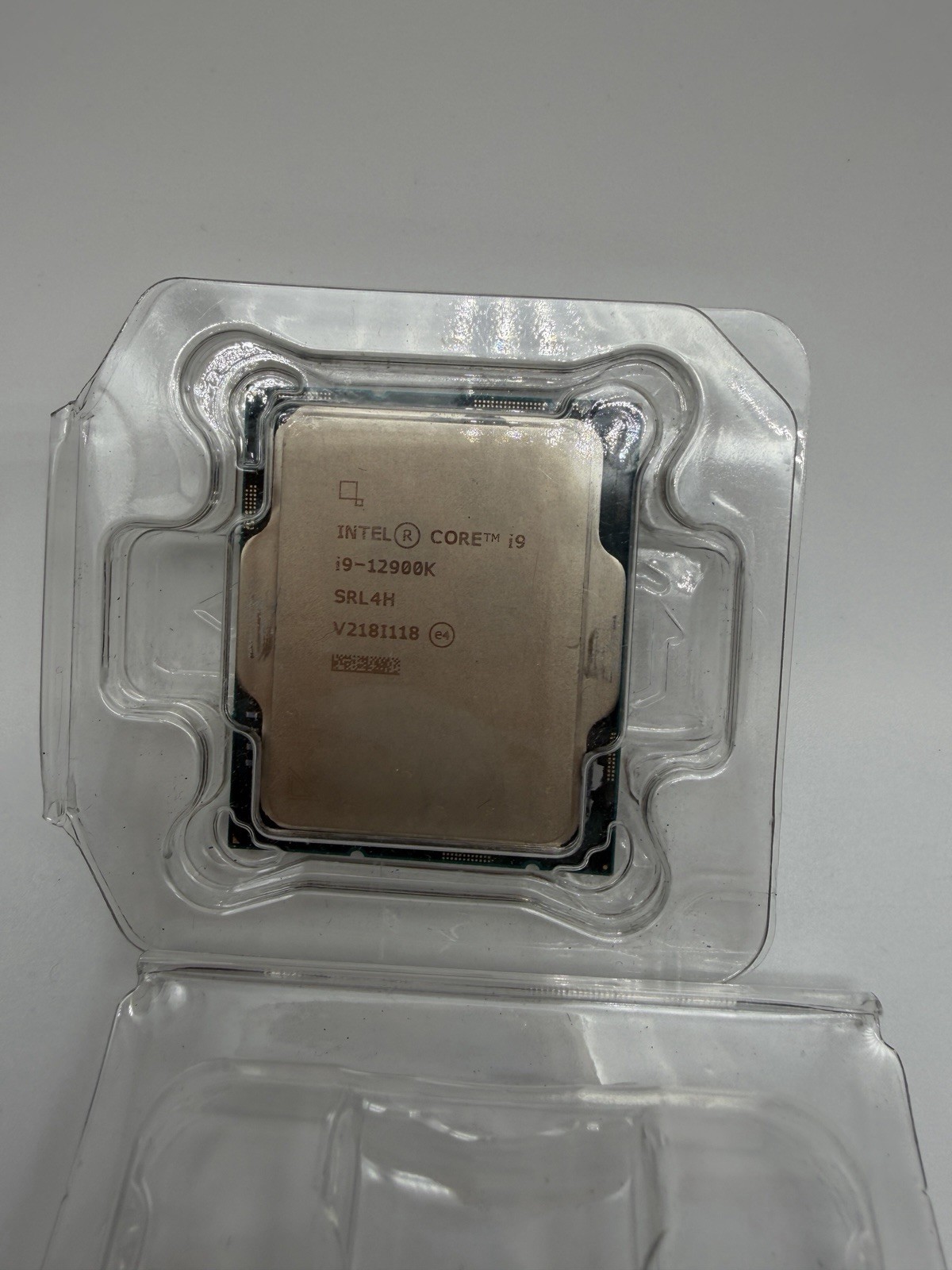 Intel Core i9-12900K Processor 5.2 GHz, 16 Cores