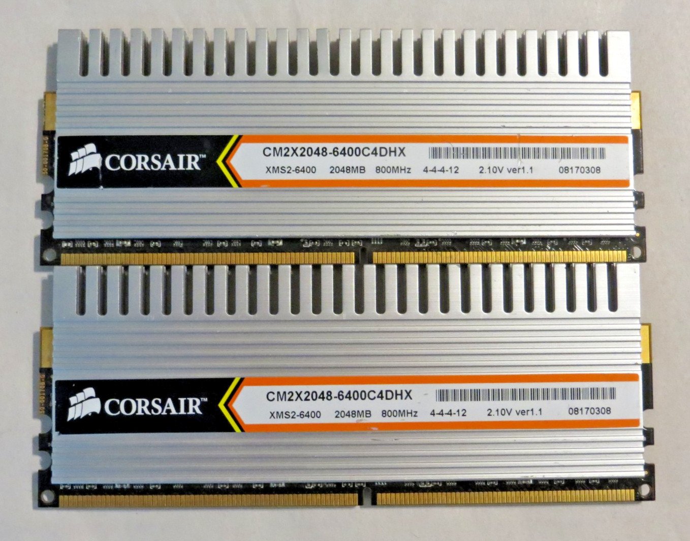 4GB Kit 2x2GB DDR2 800 PC2-6400 Corsair XMS2 DHX CL4 Gaming RAM Match
