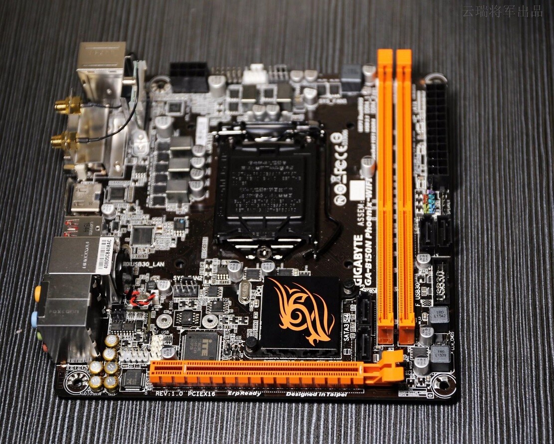 Gigabyte GA-B150N-PHOENIX-WIFI LGA1151 Intel B150 Motherboard mini-itx DDR4