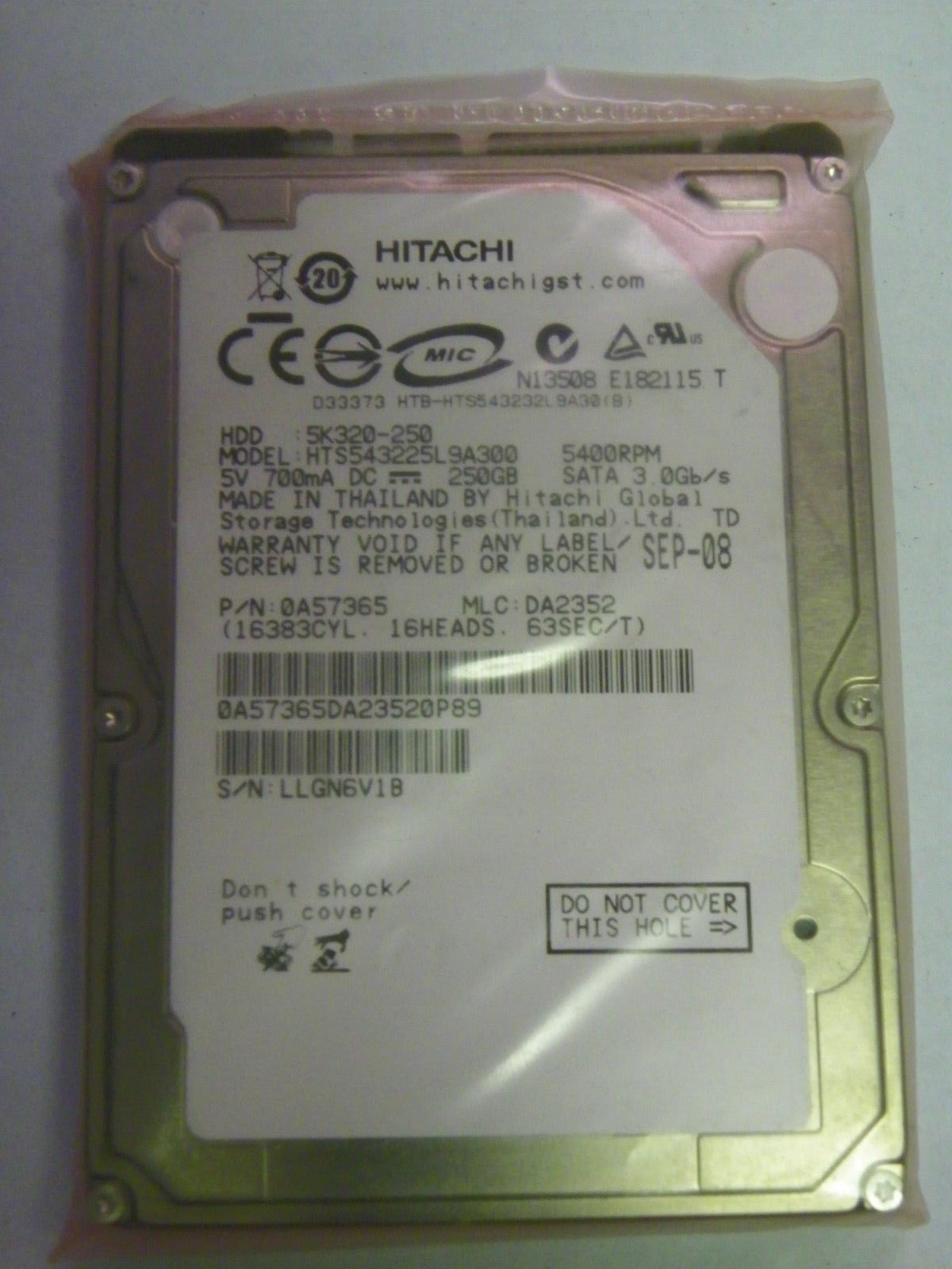 Hitachi HTS543225L9A300 P/N:0A57365 MLC:DA2352 250GB 2.5" SATA HDD