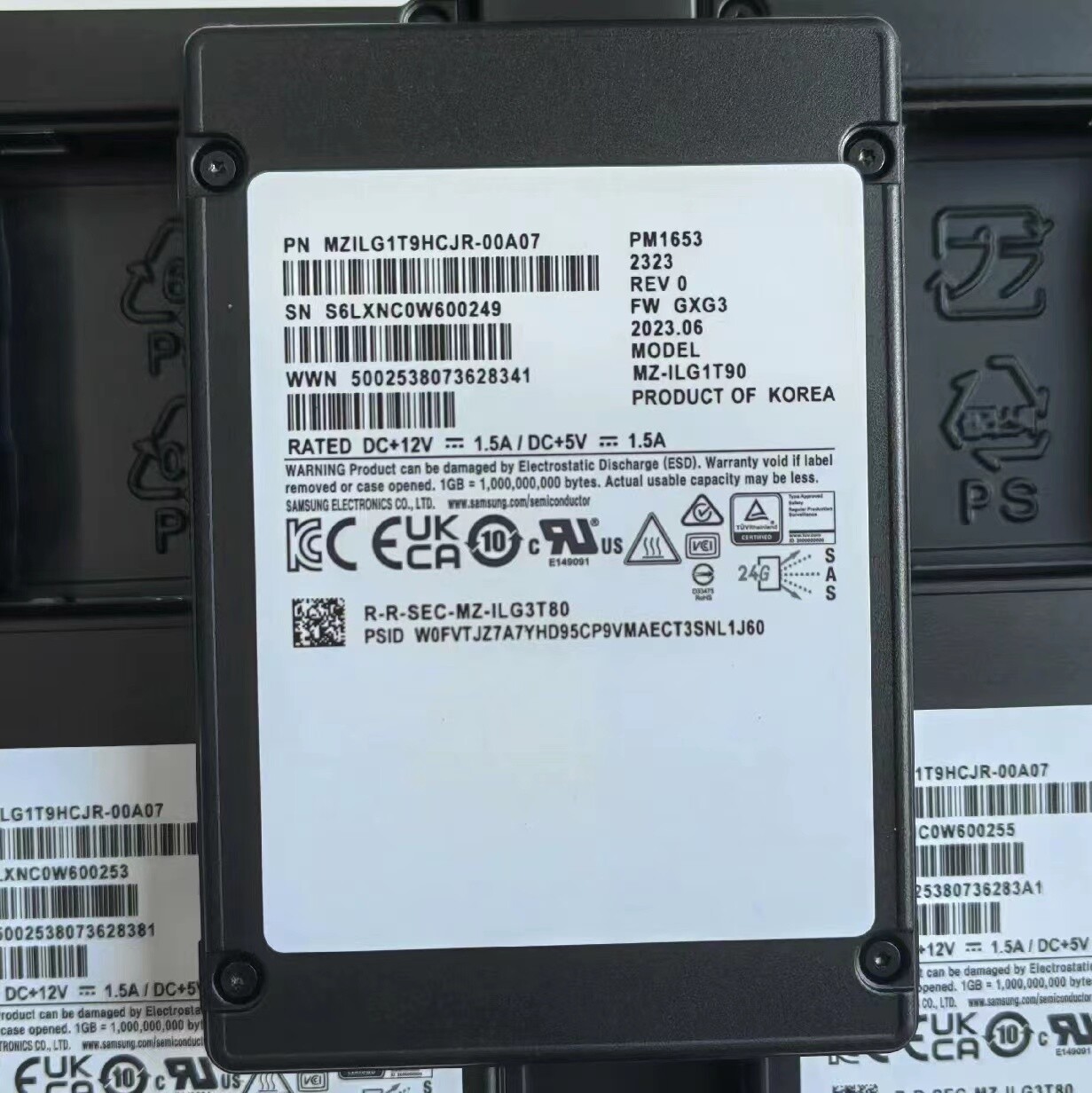 SAMSUNG PM1653 1.92TB SSD MZ-ILG1T90 1920GB SAS 24GGXG3 MZILG1T9HCJR-00A07