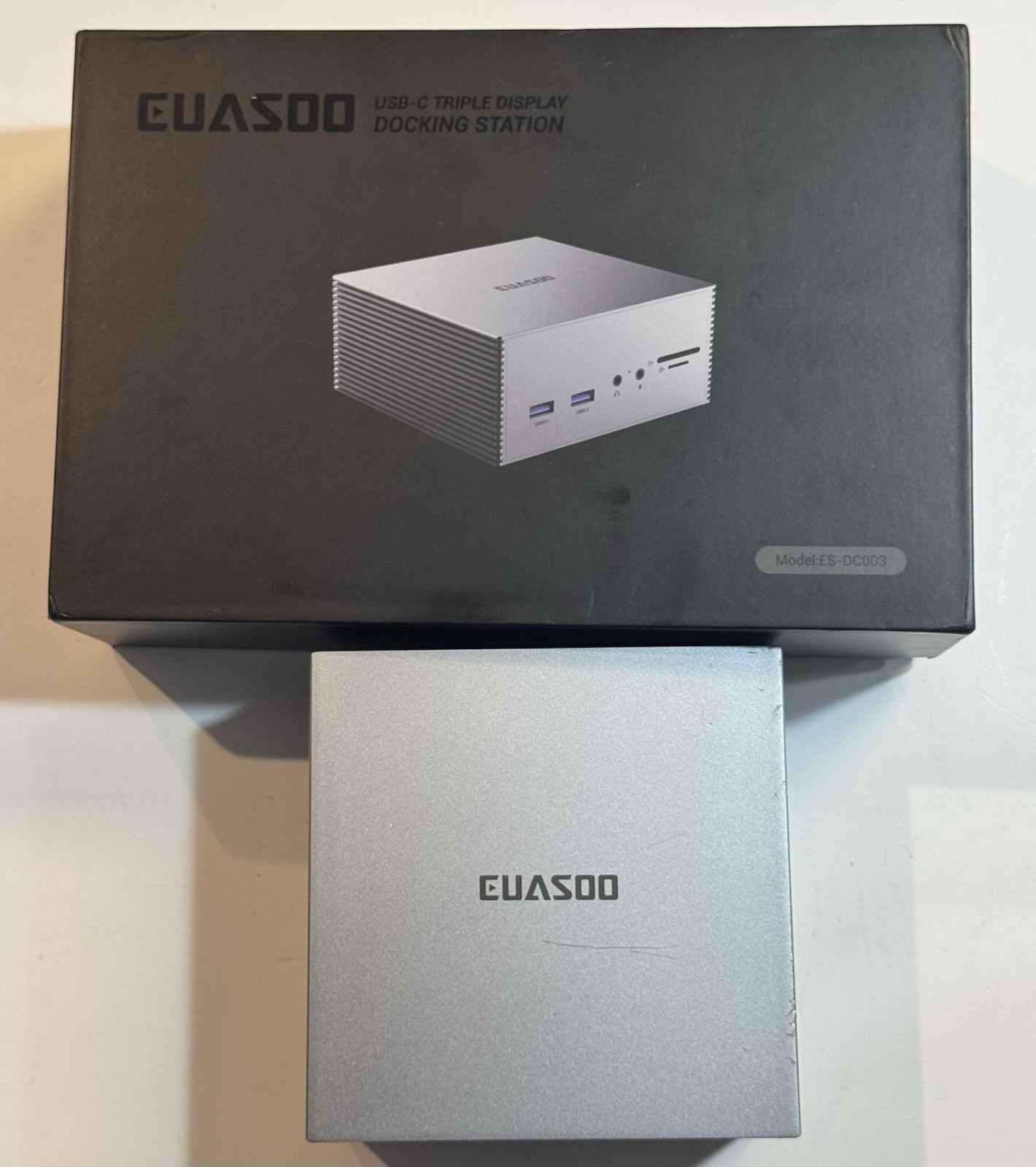 EUASOO USB-C Docking Station 16-in-1-Triple Display 4K HDMI,DP,VGA,7 USB Port