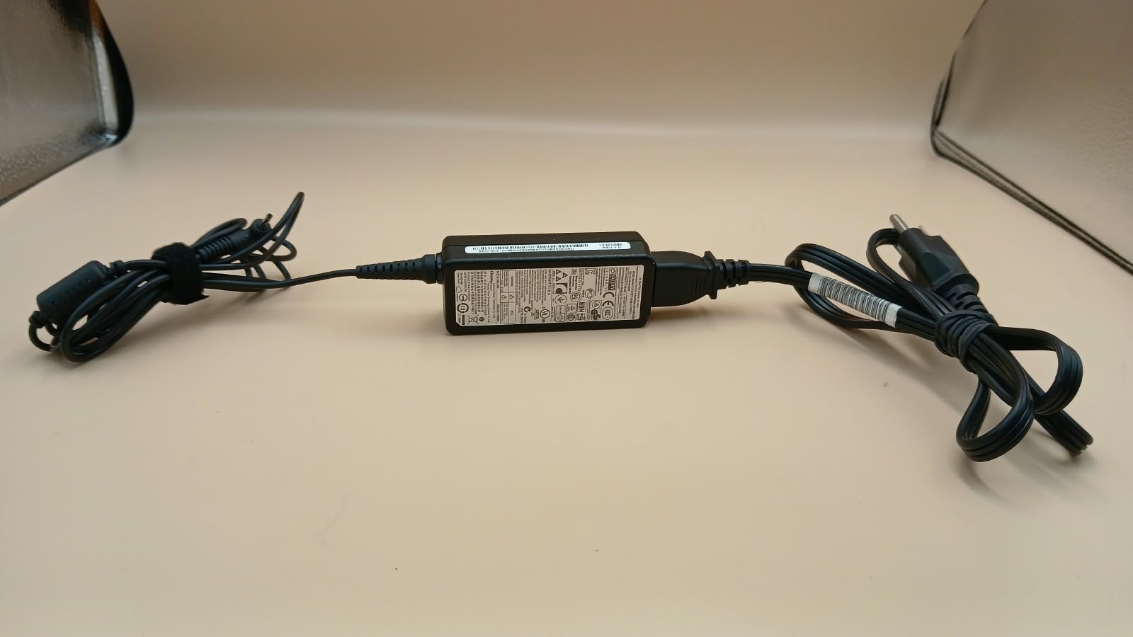 OEM Samsung A12-040N1A 40W 12V 3.33A AC Adapter AD-4012NHF Chromebook