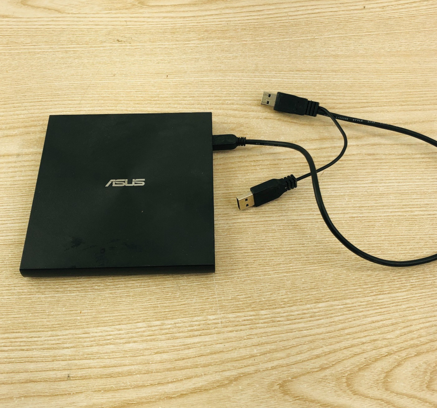 Asus Zen Drive SDRW-08U9M-U/BLK/G/AS SDRW-08U9M-U DVD-Writer External - Works