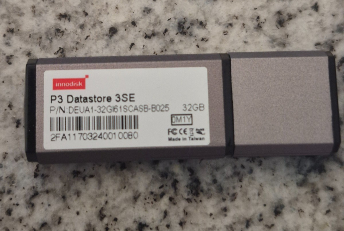 INNODISK DEUA1-32GI61SCASB Industrial Grade Metal USB Drive 3SE - SLC - 32GB
