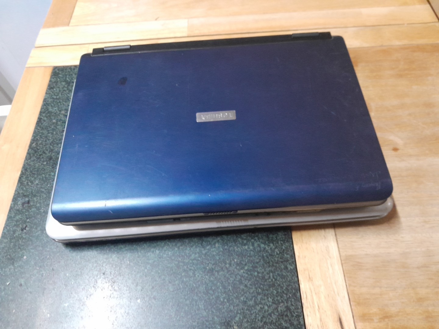 Lot of 2/ Toshiba Satellite M115-S1061 15.6" and L755-S5355 Laptops - PARTS ONLY