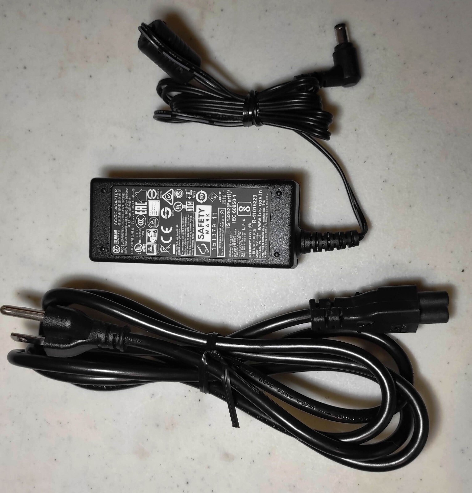 OEM Genuine Hoioto ADS-25SG-19-3 Monitor AC Adapter Power Supply 19V 1.3A 25W