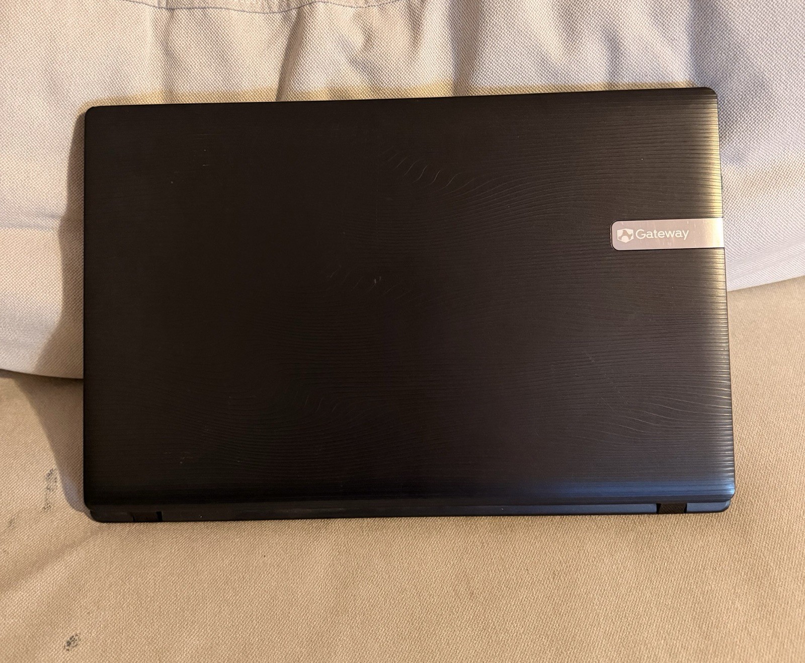 Gateway NV55C Laptop Intel Pentium P6100 3GB RAM 320GB HDD 15.6" HDMI Webcam DVD