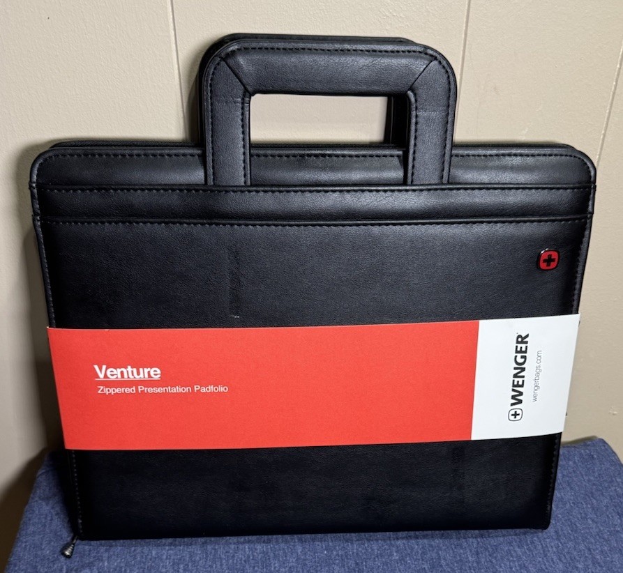 Wenger Venture Zippered Presentation Padfolio Envelope Black Retractable Handles