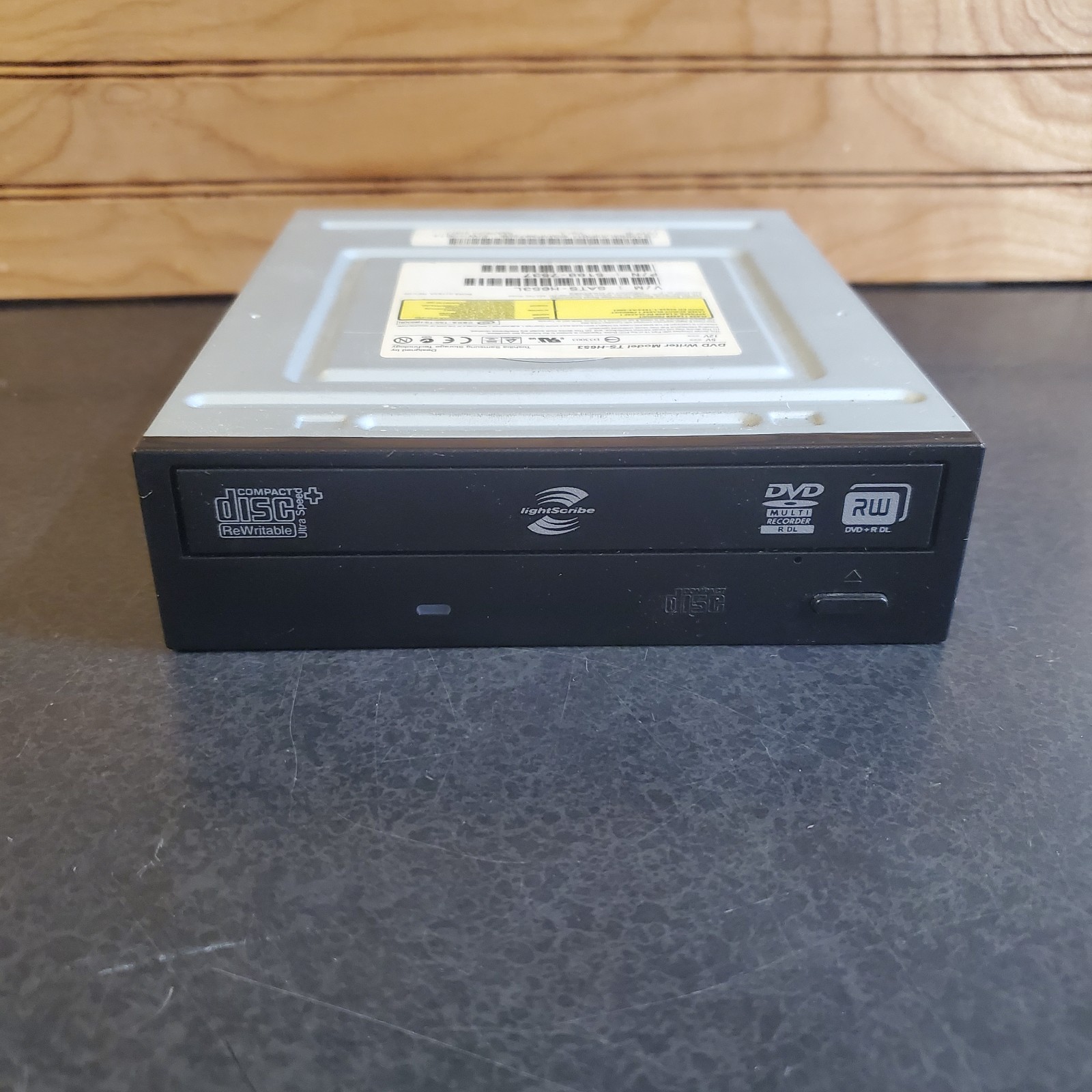 Toshiba Samsung TS-H653 DVD-RW CD-RW Disc Drive SATA LightScribe March 2007