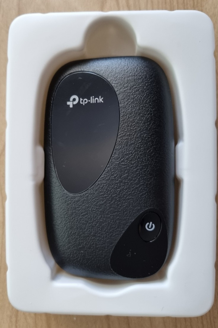 TP-Link M7010 / Mobile Router (2.4GHz) 3G 4G in original box