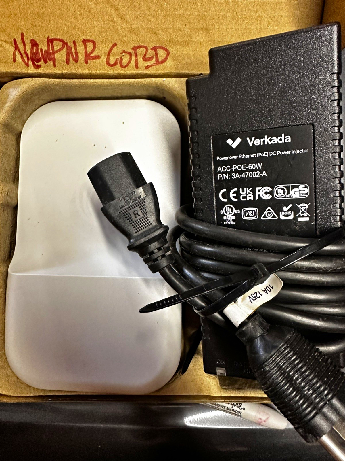 Cambium Networks C600500C001A 60 GHz cnWave V1000 COMBO VERKADA POE INJECTOR