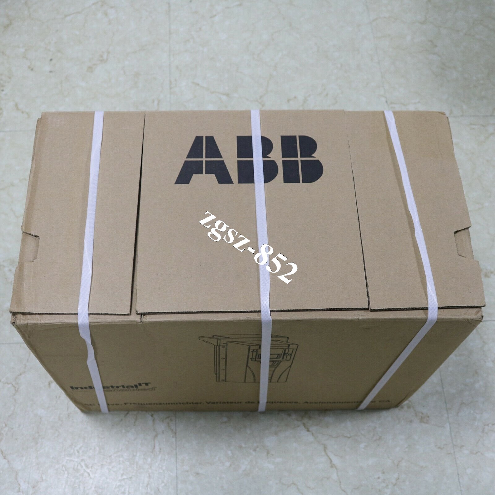 one new Abb Inverter ACS580-01-062A-4 3P AC380V~415V 30KW Fast Delivery