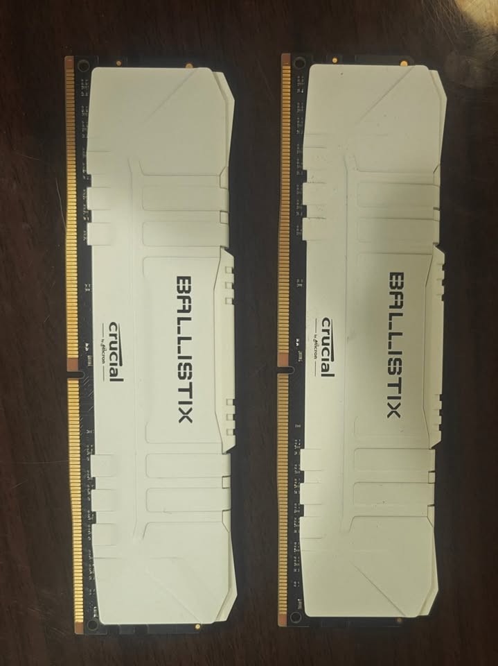 Crucial Ballistix 16GB Kit (2x8GB) RAM DDR4 3000MHz BL8G30C15U4W