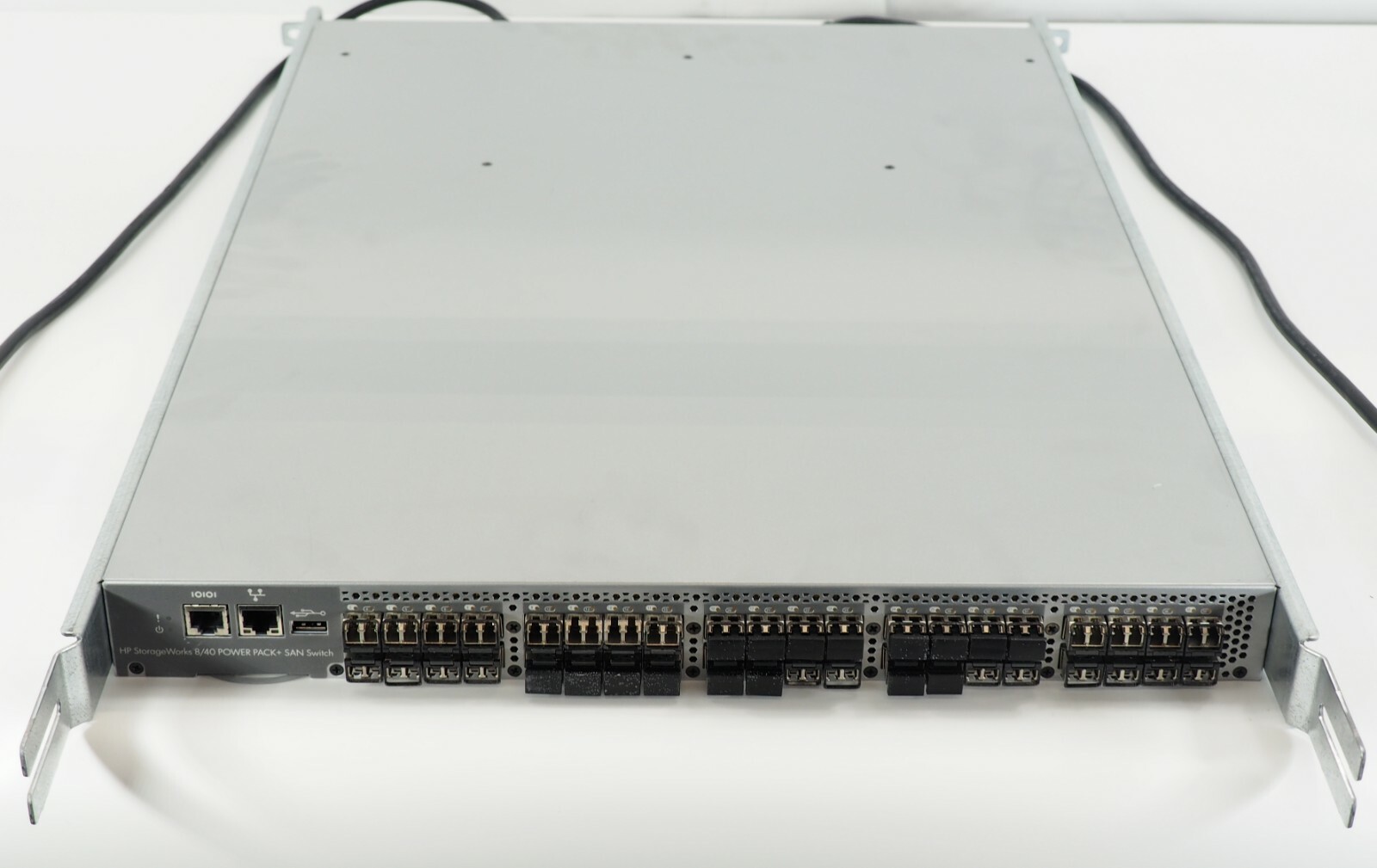 HP AM870A StorageWorks 8/40 Power Pack + SAN Switch with 40x HP  AJ716A GBICs
