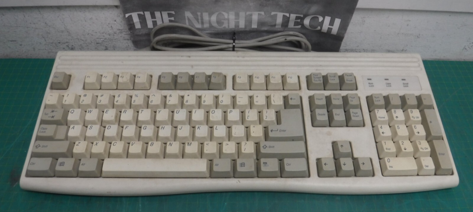 Mitsumi KPQ-E99ZC-12 Keyboard 5 pin AT