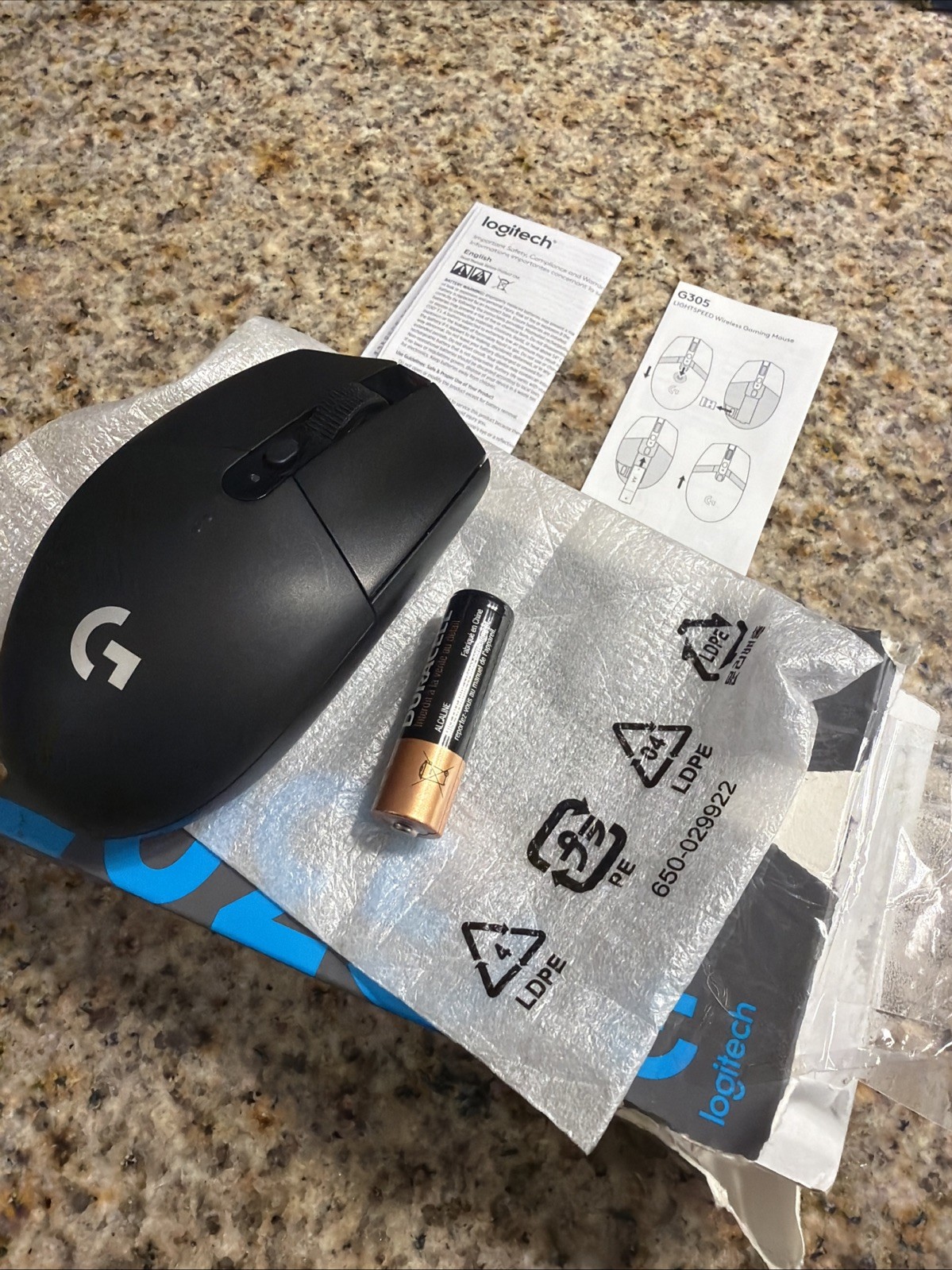 Logitech G305 Lightspeed Wireless Optical Gaming Mouse with 