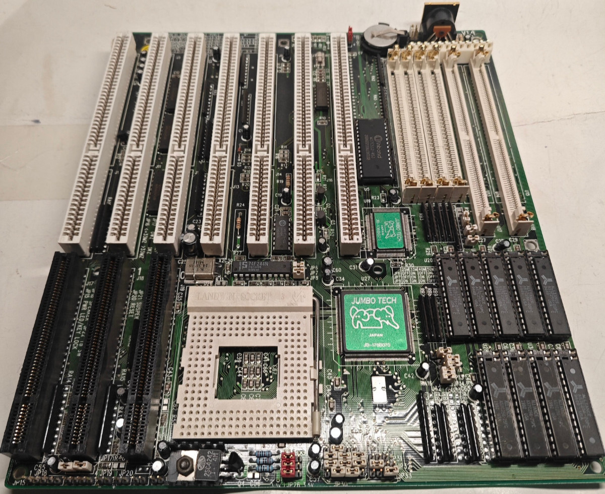 Socket 3 *EDO* VESA Motherboard PCChips M912 UMC (UM8498/8496)  8 MB RAM + Bonus