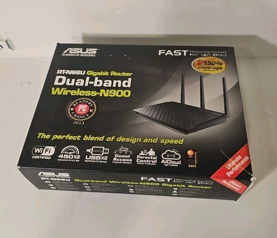 ASUS RT-N66R Dark Knight 900 Mbps 4 Port Wireless Gigabit Router. Open Box.