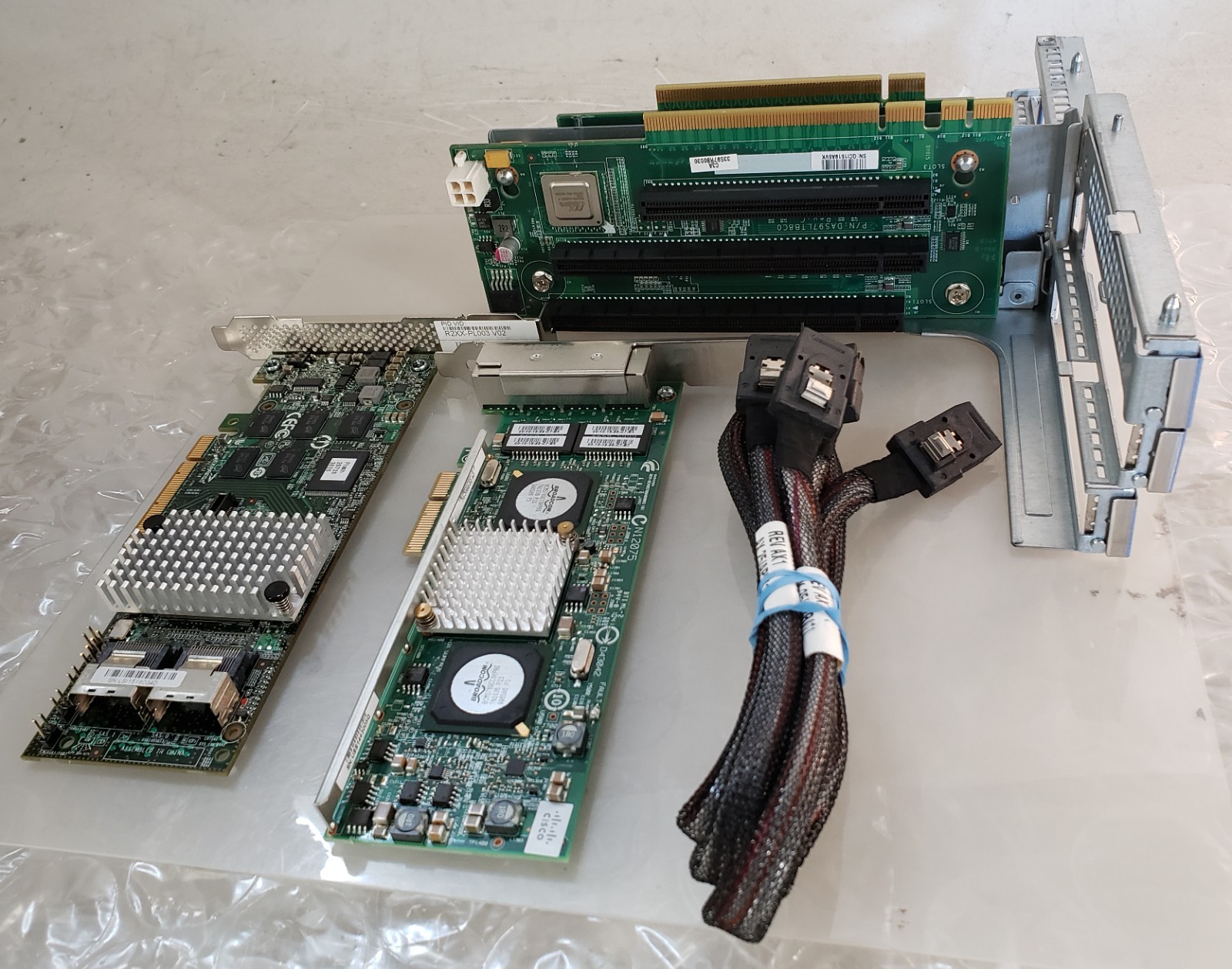 Cisco Bundle LSi R2XX-PL003 + N12075 + DAS97l TB8C0 Riser w/ Cables + Bracket
