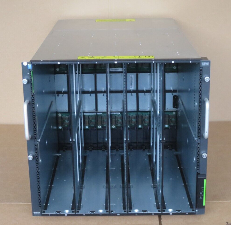 Fujitsu Primergy BX900 S2 Blade Chassis S26361-K1421-V300 6x PSU +Switch Modules
