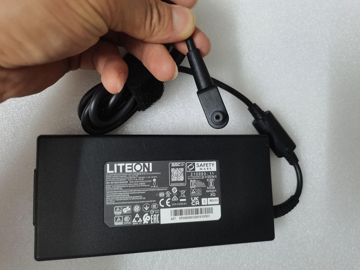 230W 19.5V 11.8A PA-1231-16A For Acer Predator Triton 500 PT516-51S-70T Original