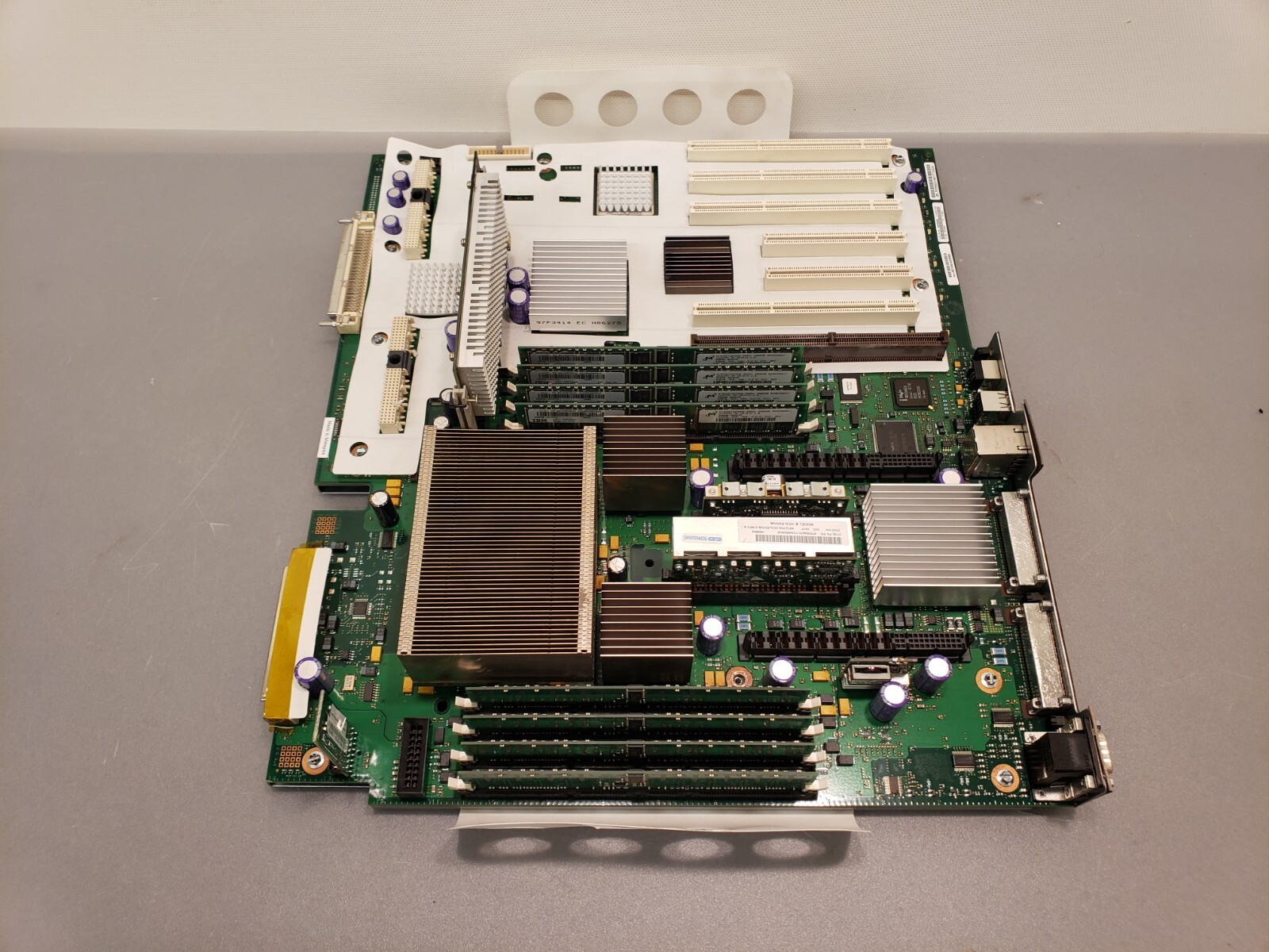 IBM 80P6949 System Backplane Motherboard 2GB RAM POWER5+ Processor 9406-520 i5