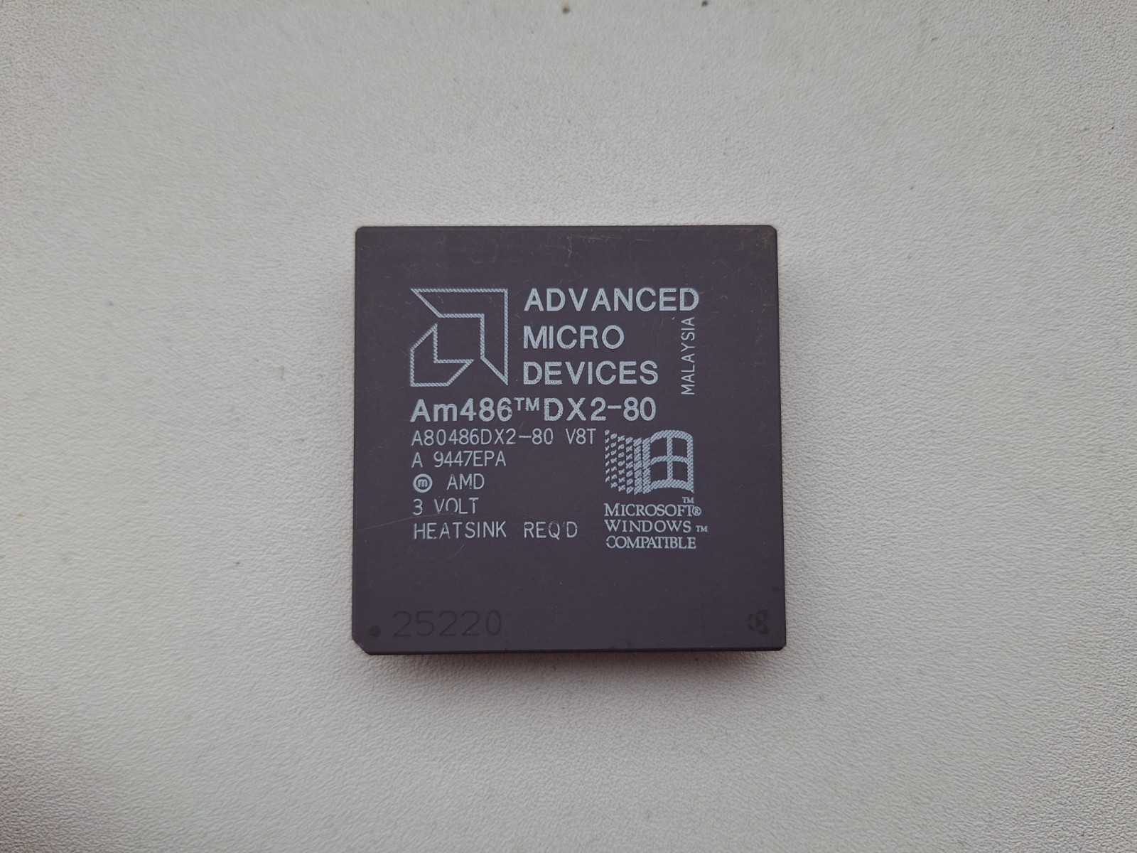AMD Am486 DX2-80 NV8T A80486DX2-80NV8T 3V vintage CPU GOLD