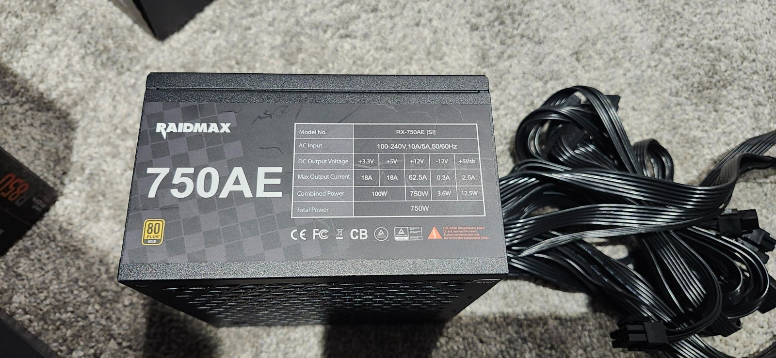 RAIDMAX 750AE/750W COMPUTER POWER SUPPLY RX-750AE(SI)