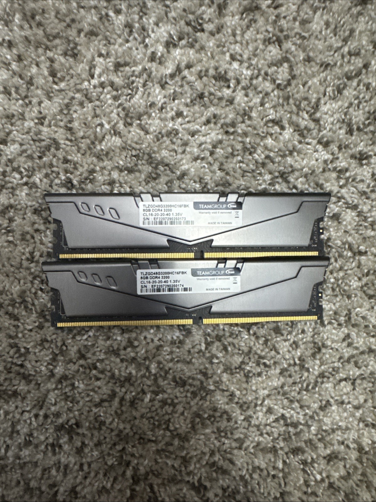 TEAMGROUP T-FORCE Vulcan Z 16GB (8x2) DDR4-3200 CL16-20-20-40 1.35V 288-Pin DIMM