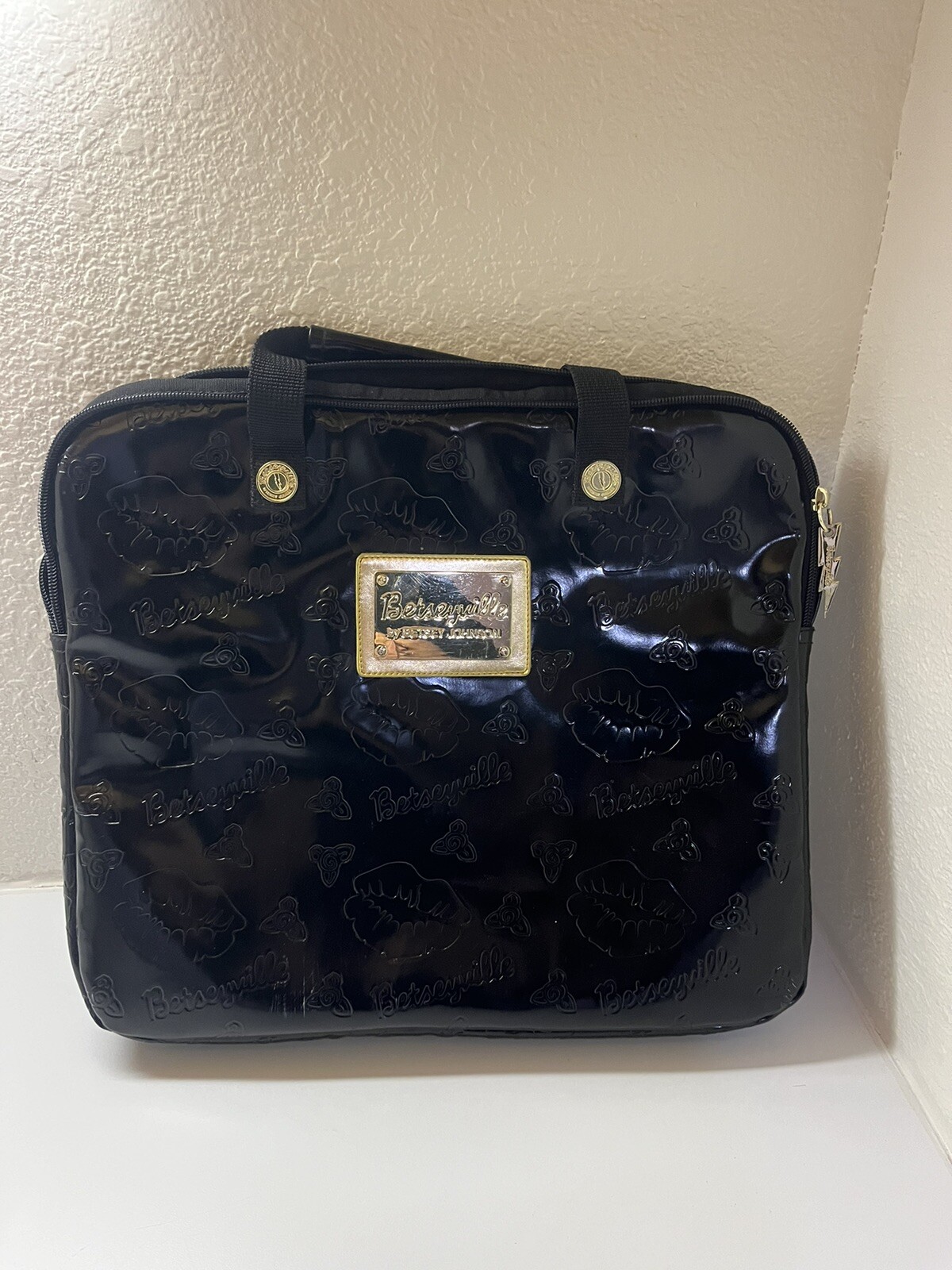 HHP Betsyville by Betsey Johnson Faux Patent Leather Zip Around Laptop Case Bag