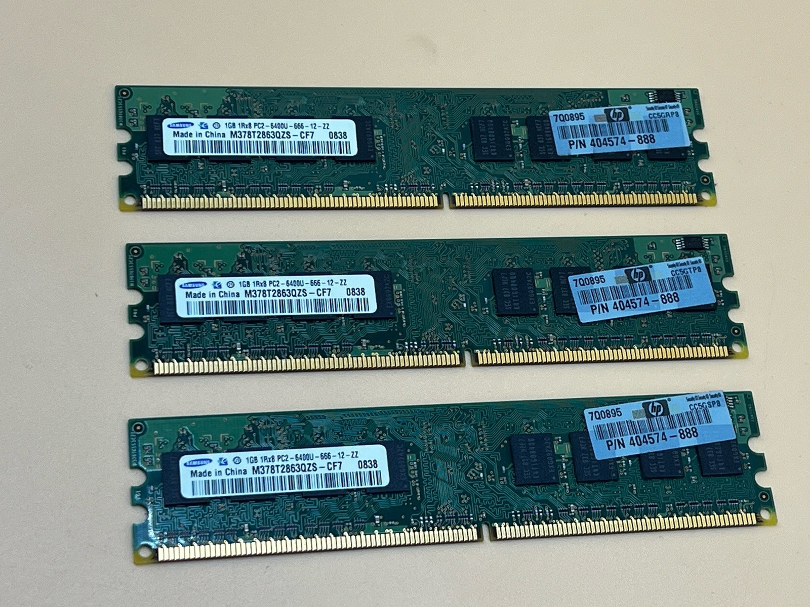 1GB (Set 3) Samsung 512MB 1Rx8 PC2-6400U-666-12-ZZ M378T2863QZS-CF7 0838 Memory 