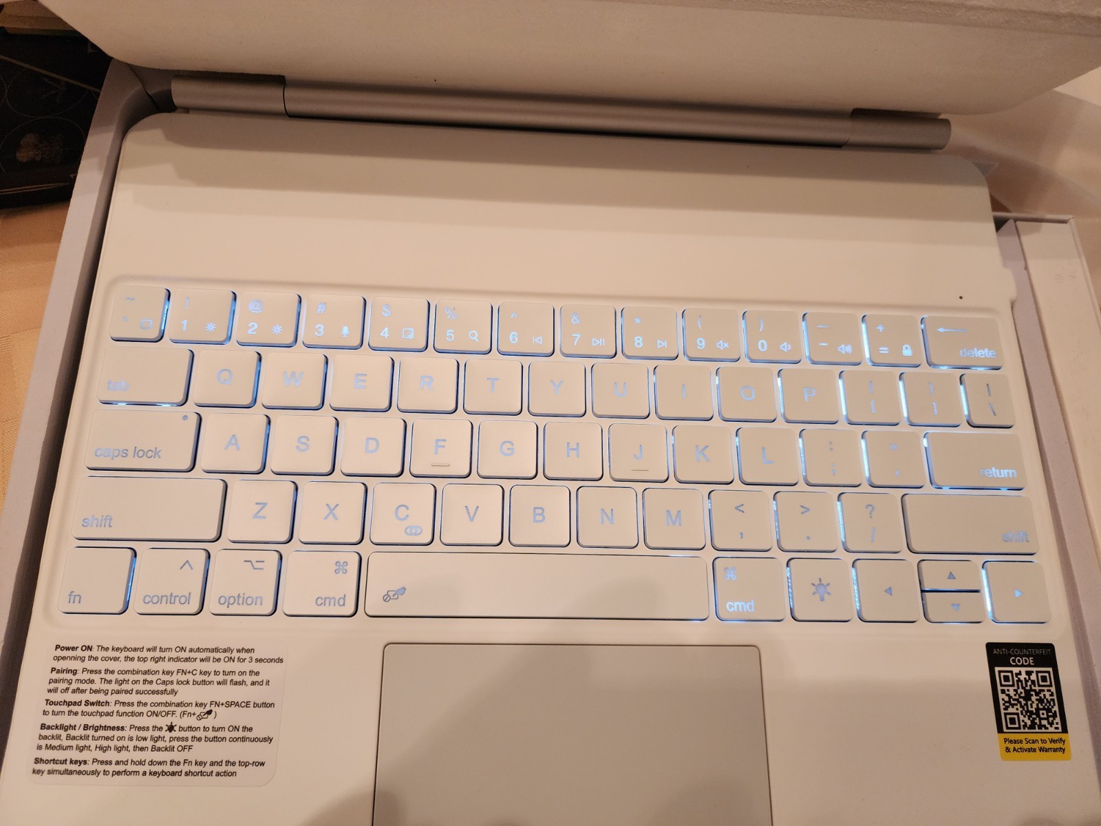 Runelk Magnetic Suspension Keyboard 12.9" Case iPad Pro–New Open Box, Never Used