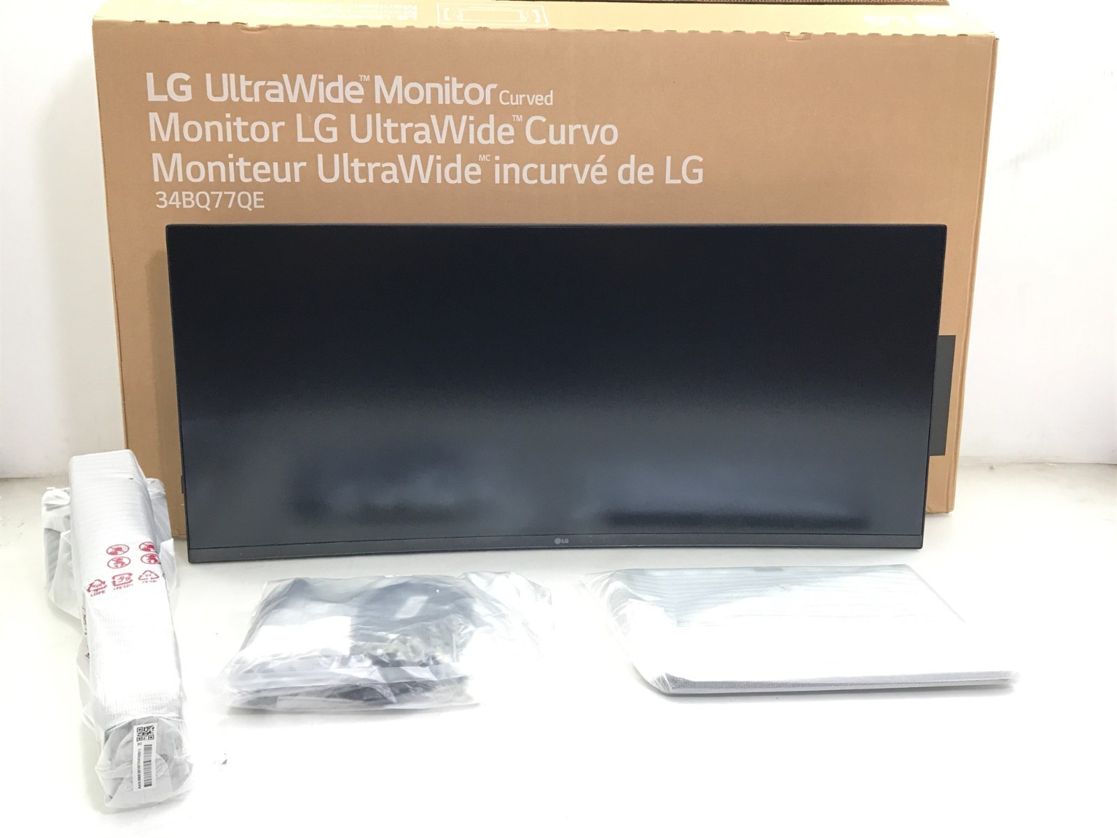 LG UltraWide 34" 1440p Curved Monitor - HDR, Speakers, 60Hz - 34BQ77QE-B
