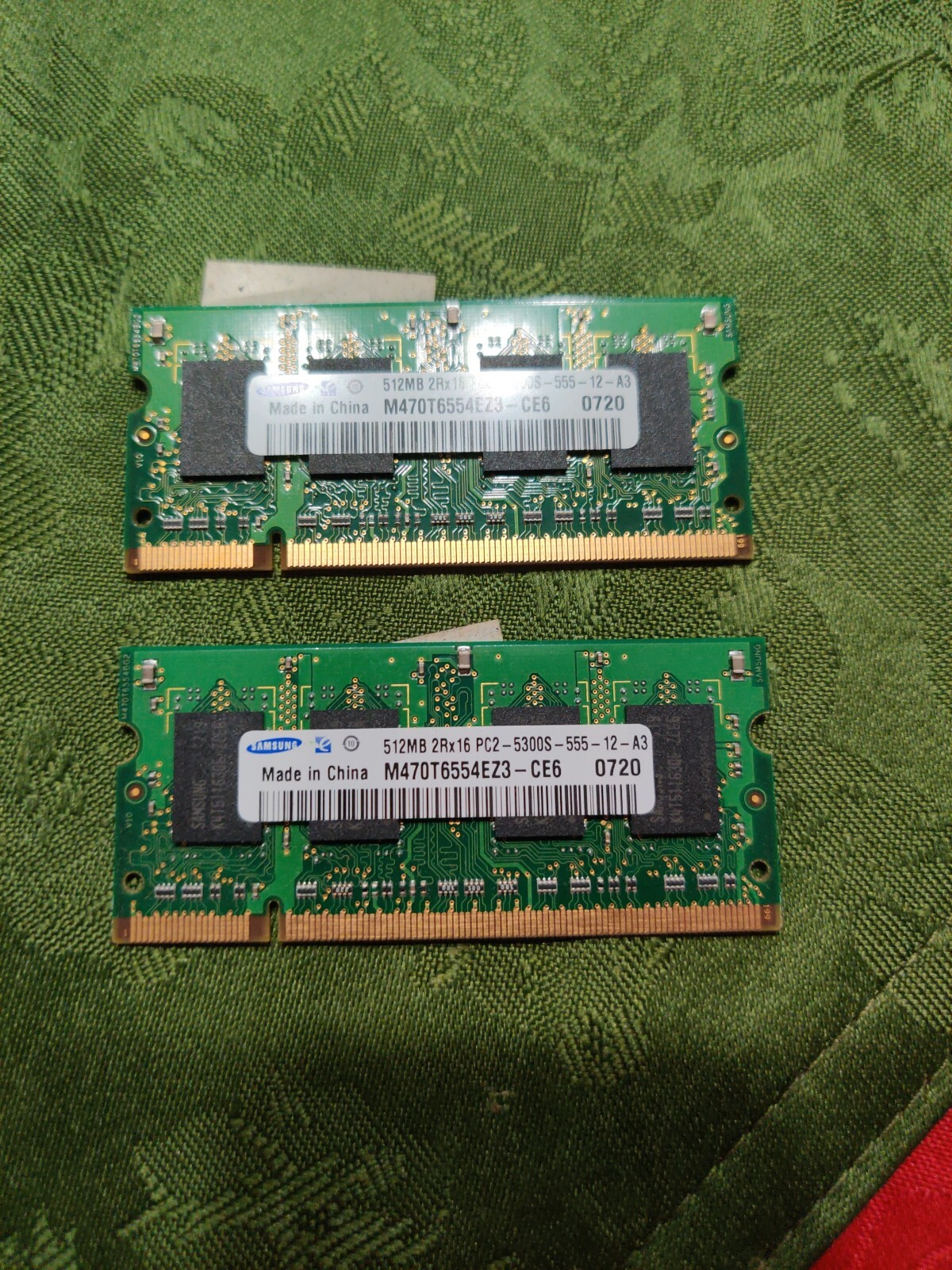 Samsung 512MB x2 PC2-5300 DDR2 200pin SODIMM Laptop Memory Y9525 M470T6554EZ3