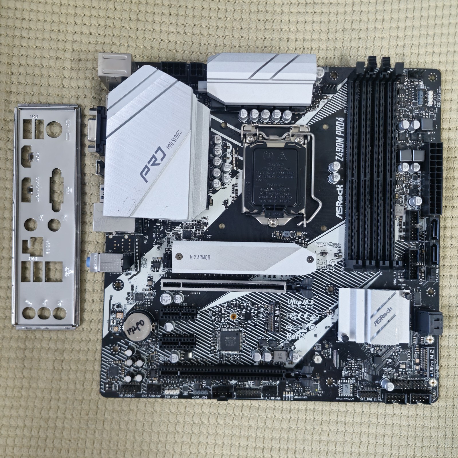 ASRock Z490M PRO4:  LGA1200 Z490 DDR4 mATX  +IO-Shield, Verified Working