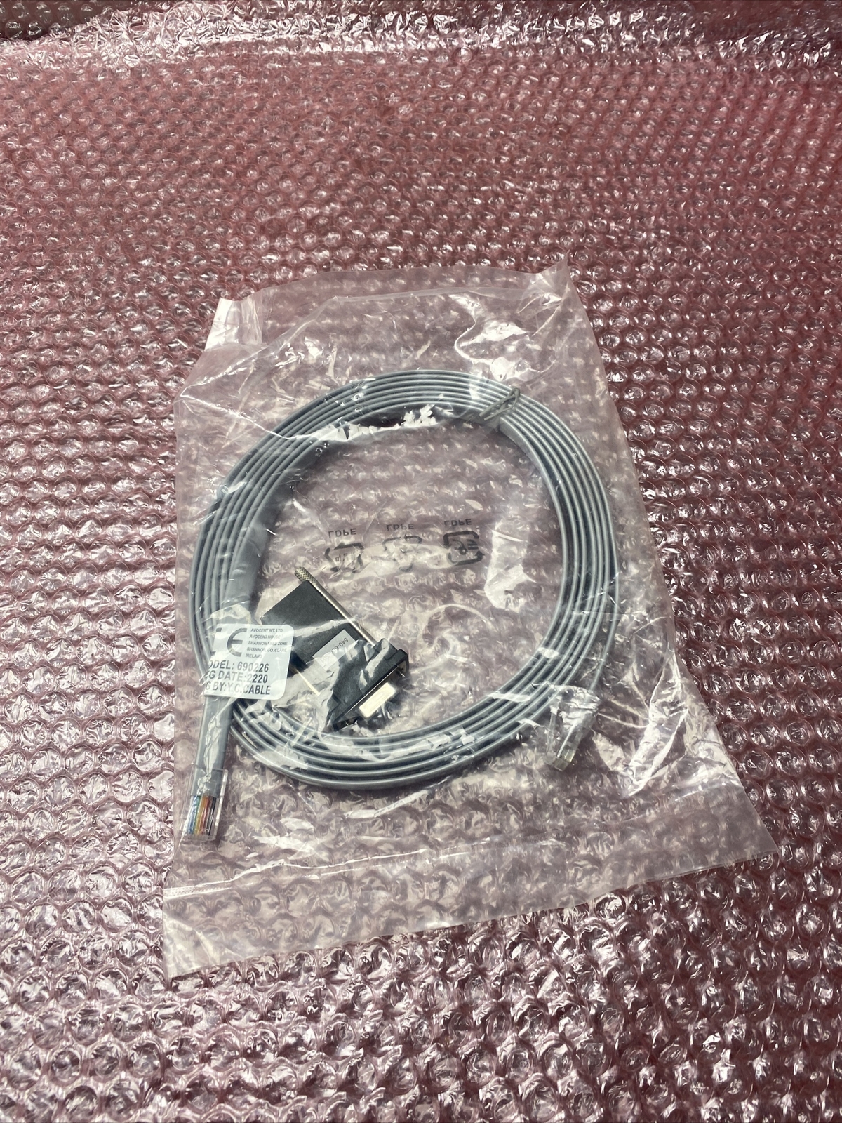 New Sealed 690226  AVOCENT MODULAR NETWORK CABLE 10FT