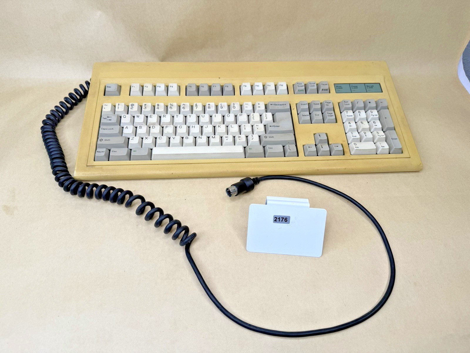 Vintage BTC-5339 Mechanical Keyboard DIN 5-Pin Untested Complete Dirty Beige