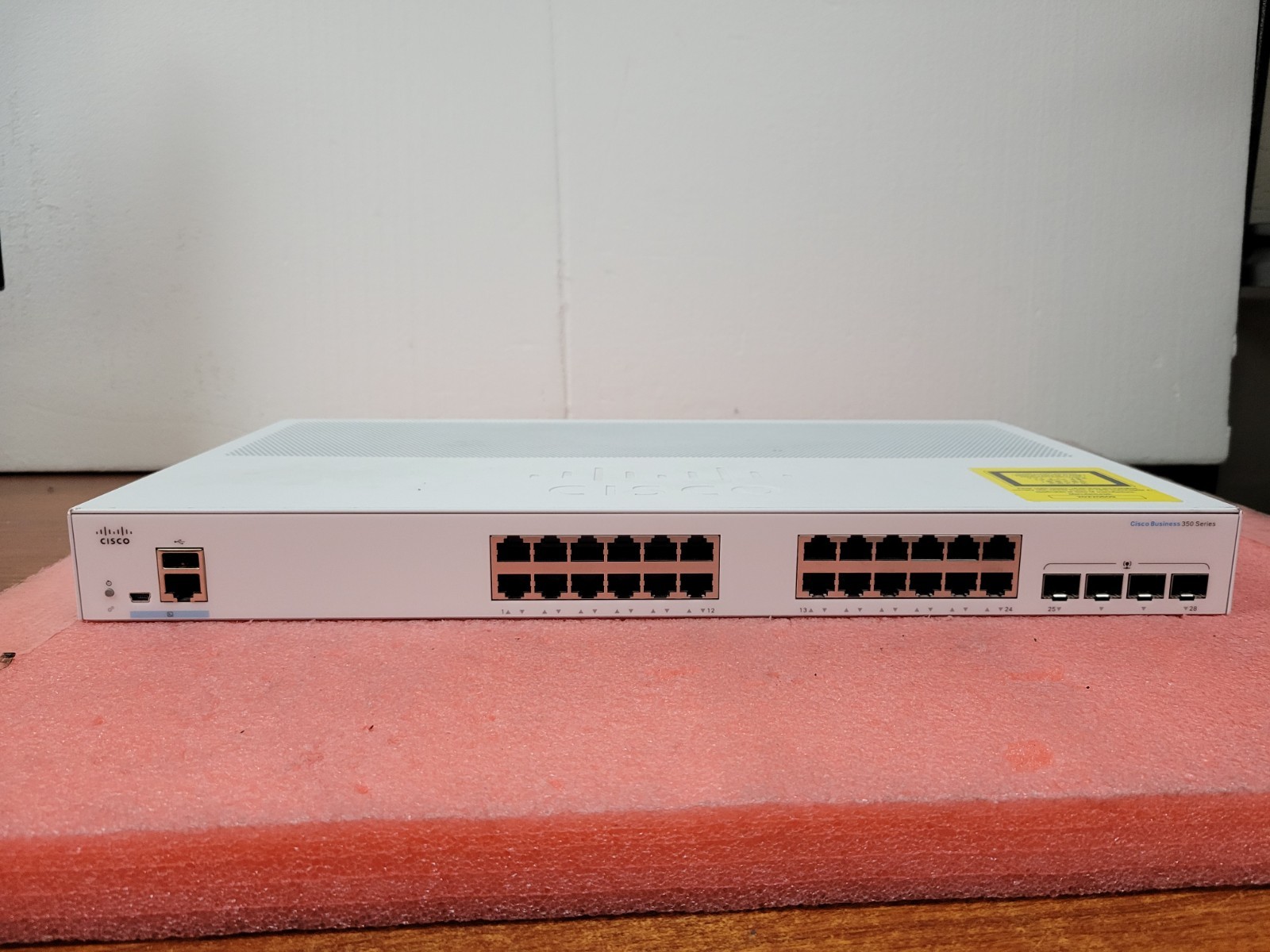 Cisco CBS350-24T-4G 24-Port Managed Ethernet Switch | C1746DS*