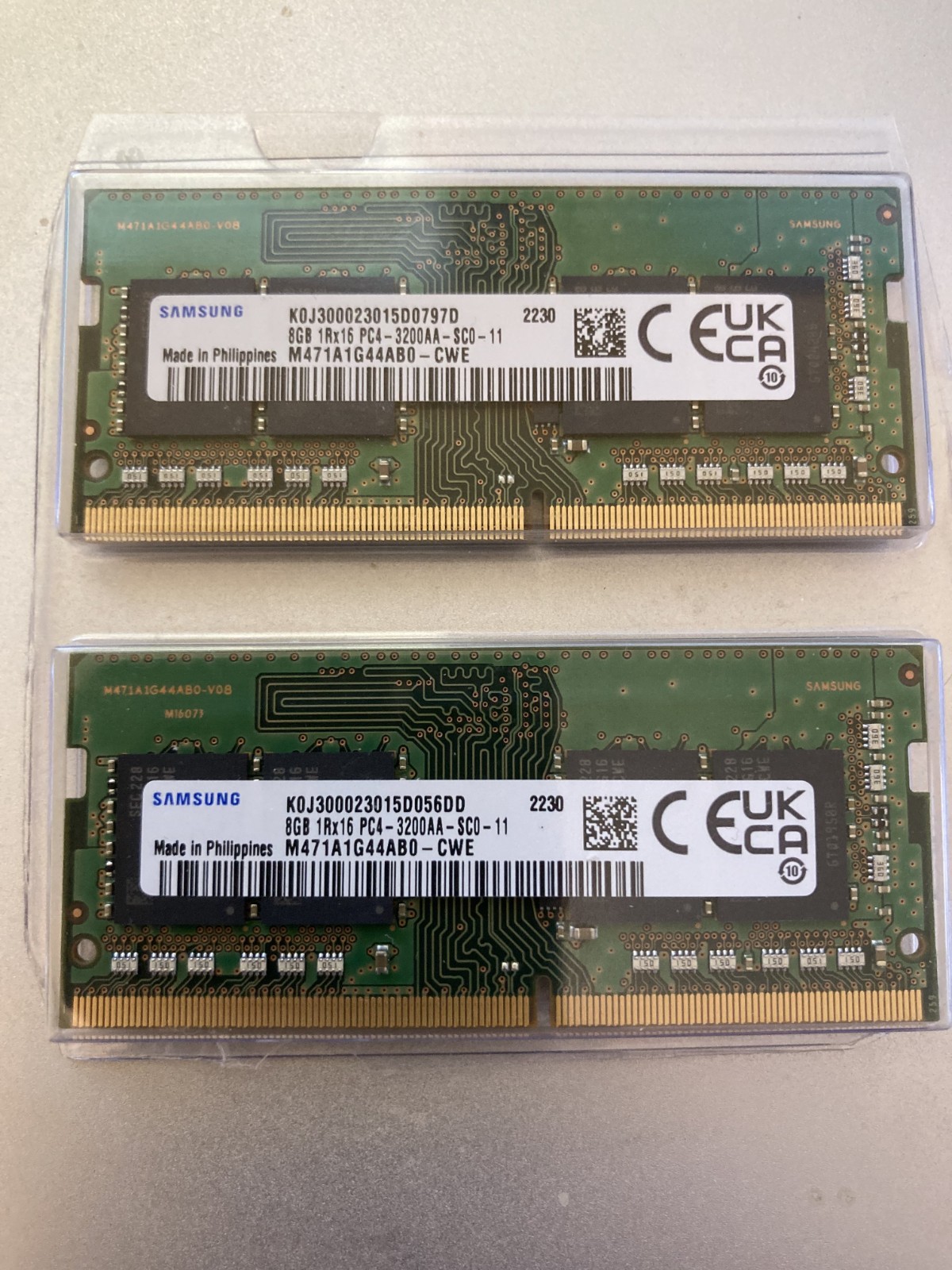 16 GB Kit - 2 x 8GB Samsung 1Rx16 PC4-3200AA-SC0-11- M471A1G44AB0-CWE