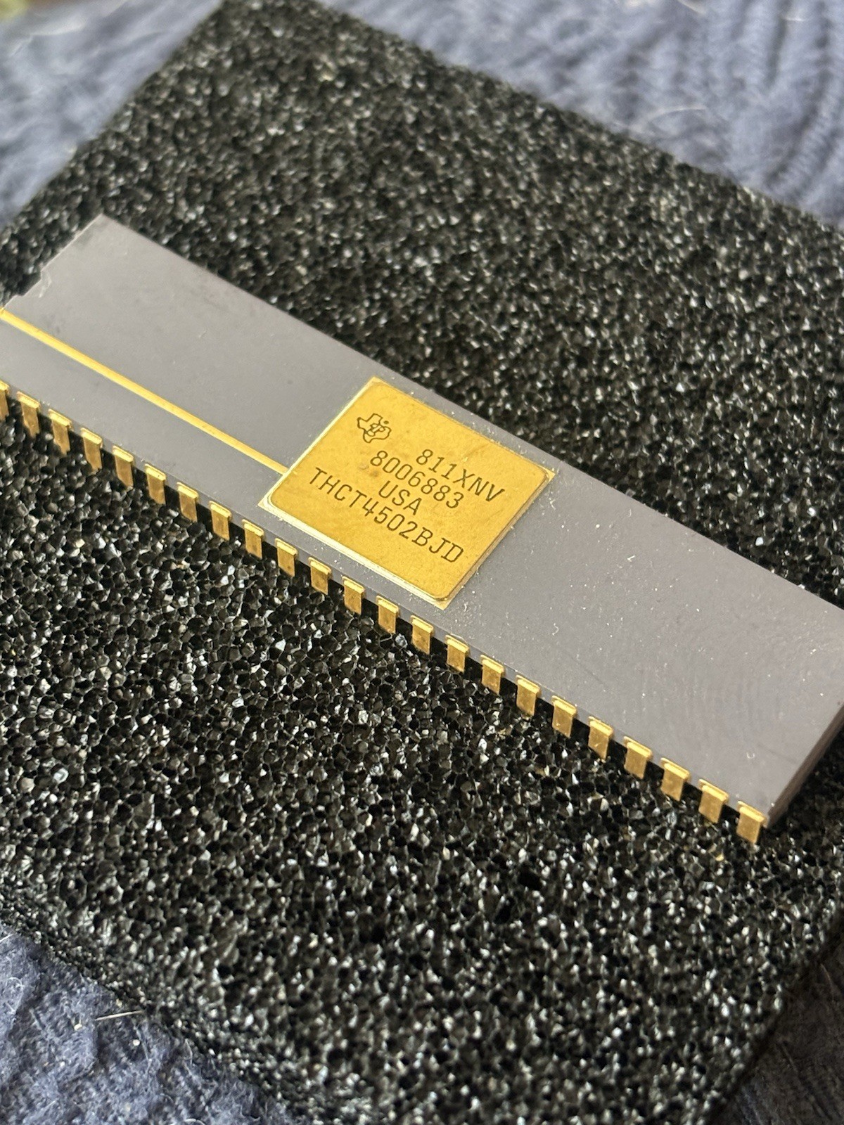 Vintage Genuine Texas Instruments THCT4502BJD IC Ceramic Body Gold Contacts